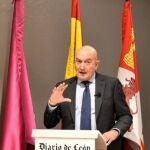 El consejero de la Presidencia, Jesús Julio Carnero