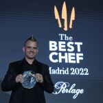 El chef Dabiz Muñóz gana el premio al mejor cocinero del mundo por segundo año consecutivo, en la entrega de los premios internacionales ‘The Best Chef’, en el Palacio de Cibeles, a 20 de septiembre de 2022, en Madrid (España). Charlas, mesas redondas, ponencias y clases magistrales a cargo de alguno de los actores más importantes de la escena gastronómica mundial, han tenido lugar en diferentes puntos como el Casino de Madrid, el Teatro Goya o la Galería de Cristal del Palacio de Cibeles desde el pasado domingo 18 de septiembre hasta hoy, 20 de septiembre que se celebra la gala de entrega de los premios que eligen al mejor cocinero del mundo.20 SEPTIEMBRE 2022;THE BEST CHEF;CIBELESFernando Sánchez / Europa Press20/09/2022