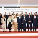 Foto de familia de la delegación de empresarios familiares de Castilla y León que participan en este Congreso nacional, con Rocío Hervella, a la cabeza