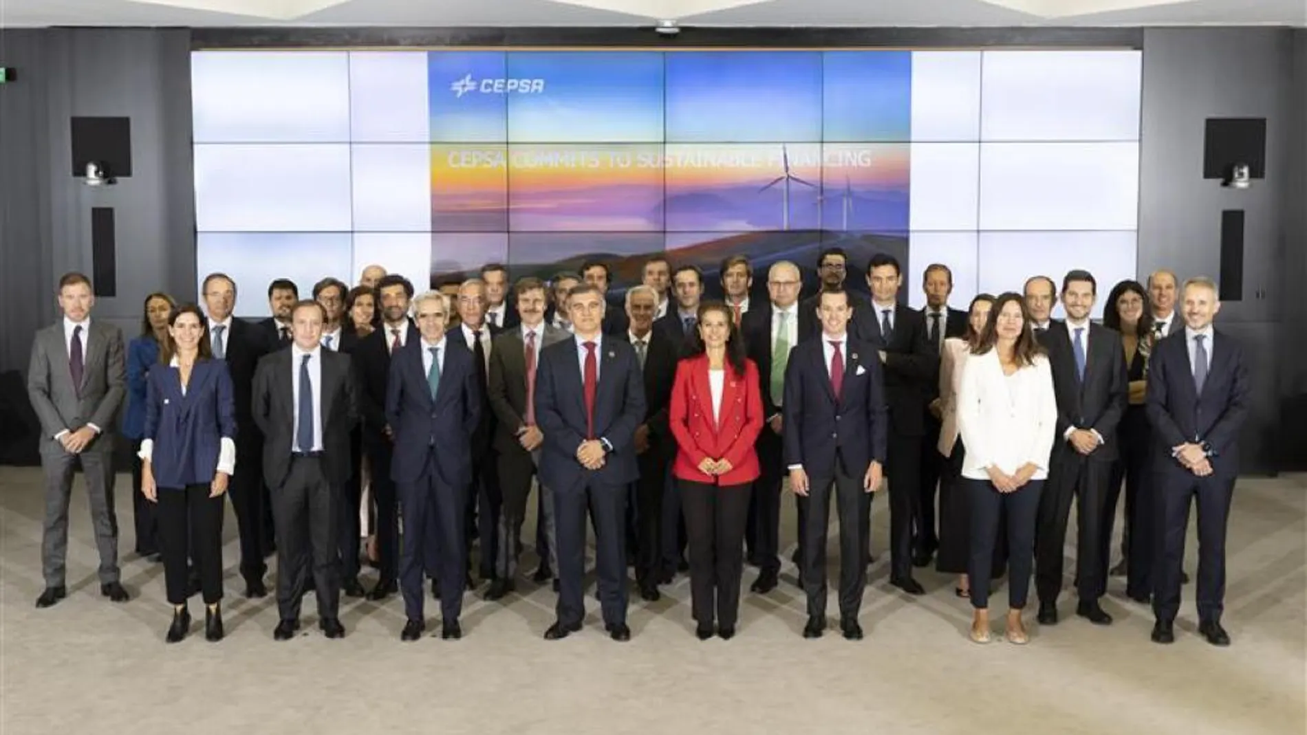 Firma de Cepsa de la extensión del vencimiento de su línea de crédito sindicada