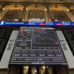 Vista del panel que marca el Ibex 35, el principal indicador del parqué madrileño de la Bolsa