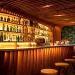 Interior del bar Paradiso en Barcelona