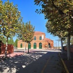 La Estación de Encuentro de Nava de la Asunción dedicada al poeta Jaime Gil de Biedma