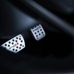 Los pedales de nuestro coche deben accionarse de una forma concreta | Fuente: Dreamstime