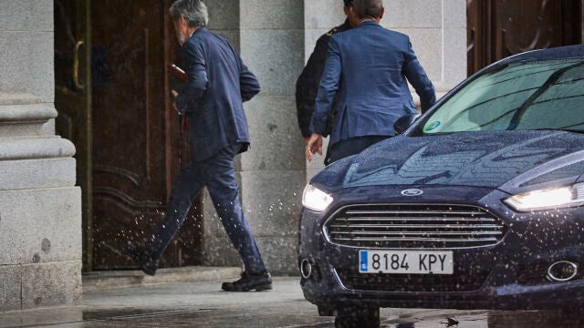 Carlos Lesmes a su llegada esta mañana al Tribunal Supremo donde presentará este lunes su dimisión como presidente del Consejo General del Poder Judicial (CGPJ