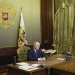 El presidente ruso Vladimir Putin durante la reunión telemática con su Consejo de Seguridad desde San Petersburgo