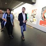 El secretario regional del PSOE, Luis Tudanca, visita el Centro de Interpretación "Territorios de la memoria" en Lieja (Bélgica) junto a la secretaria de Organización, Ana Sánchez