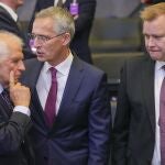 Josep Borrell conversa con el secretario general de la OTAN, Jens Stoltenberg, este jueves en Bruselas