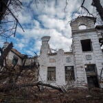 Una escuela ombardeada en Vuzlovyi (Jarkiv)