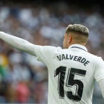 Fede Valverde celebra el gol que le marcó al Barcelona en el Clásico del Bernabéu
