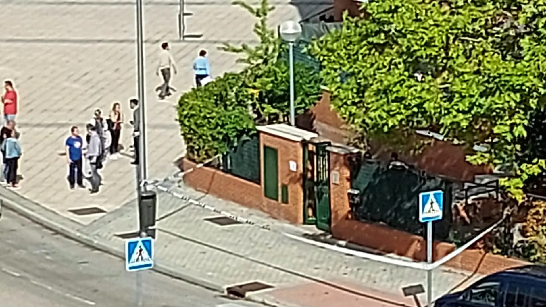 Los vecinos esperan a que se normalice la situación.