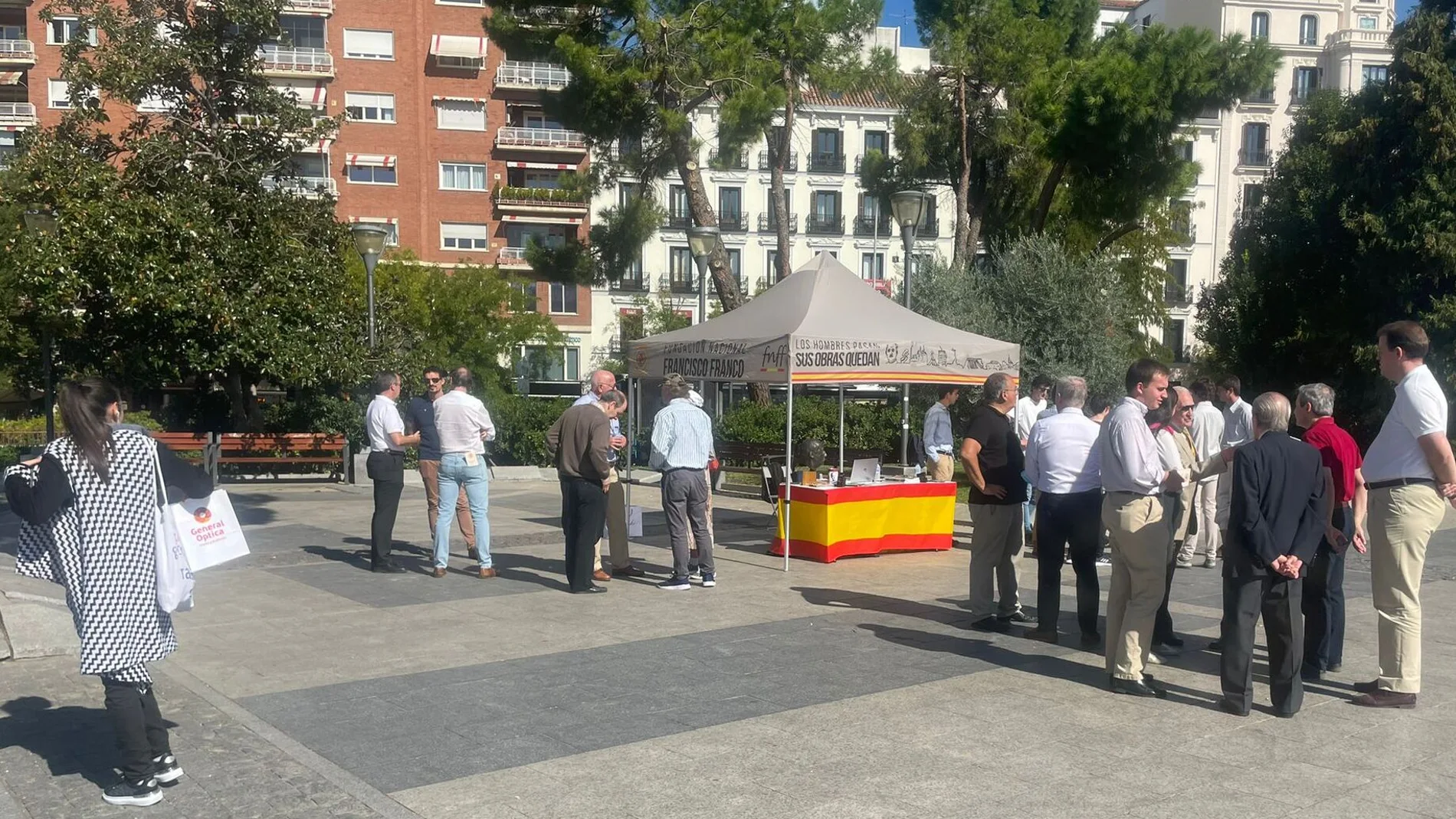 El punto informativo de la Fundación Franco instalado en el centro de Madrid este fin de semana