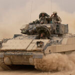 M2A2 Bradley en una misión en Irak en octubre de 2004.