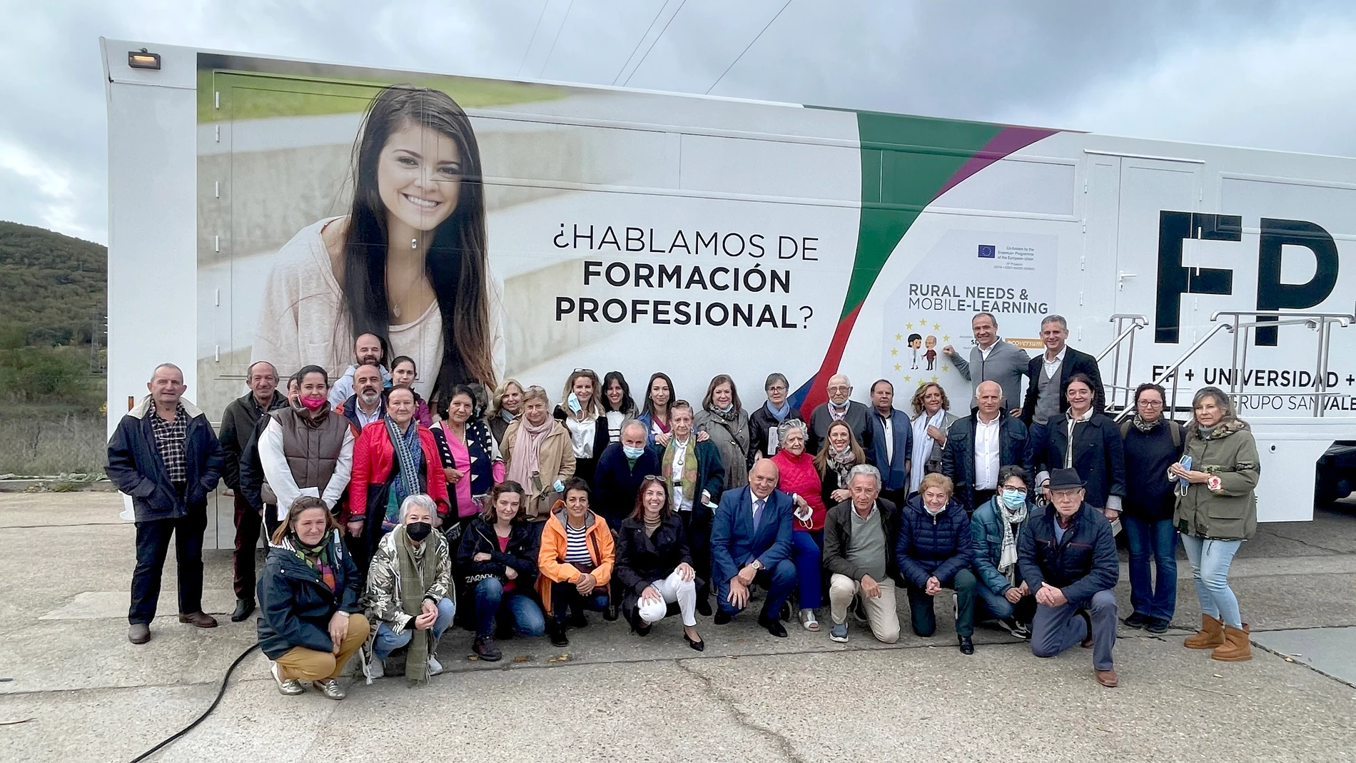 La localidad palentina de Cervera de Pisuerga acoge las jornadas sobre ‘Nuevos Enfoques de Formación en Atención Sociosanitaria y Ayuda a la Dependencia en el Medio Rural Europeo’, dentro del proyecto europeo 'Rural Needs and Mobile Learning', que ha sido desarrollado por SEAS Estudios Superiores Abiertos, entidad perteneciente al Grupo San Valero