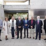 La consejera Isabel Blanco, con Juan P&eacute;rez o Jos&eacute; Varela, del Tercer Sector, entre otros, en un acto reciente