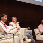 El presidente Ximo Puig (c) en la Cumbre de los jóvenes socialistas