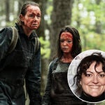 «Dee», episodio de "Tales of The Walking Dead" protagonizado por Samantha Morton (izda.) y Scarlett Blum. En el círculo, su guionista, Channing Powell