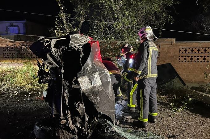Fallece un hombre de 62 años tras chocar su turismo contra una base de hormigón y volcar en Mejorada del Campo
