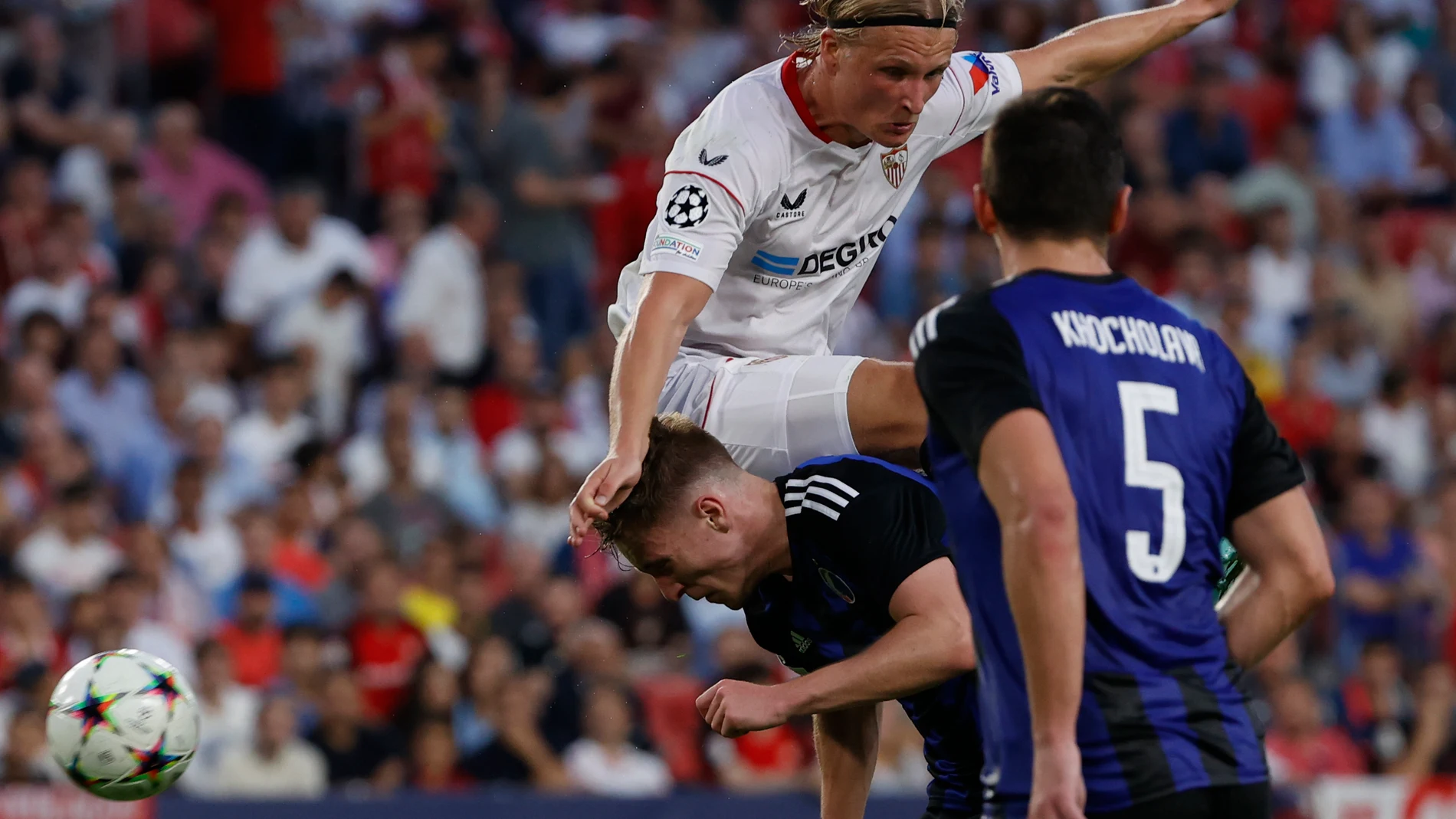 El delantero danés del Sevilla, Kasper Dolberg. EFE/ Julio Muñoz
