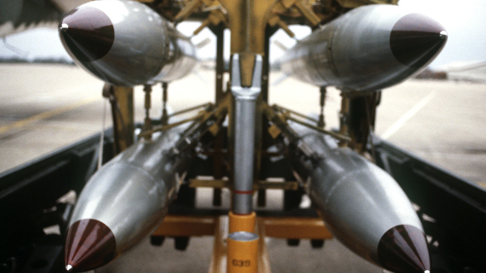Bombas B-61