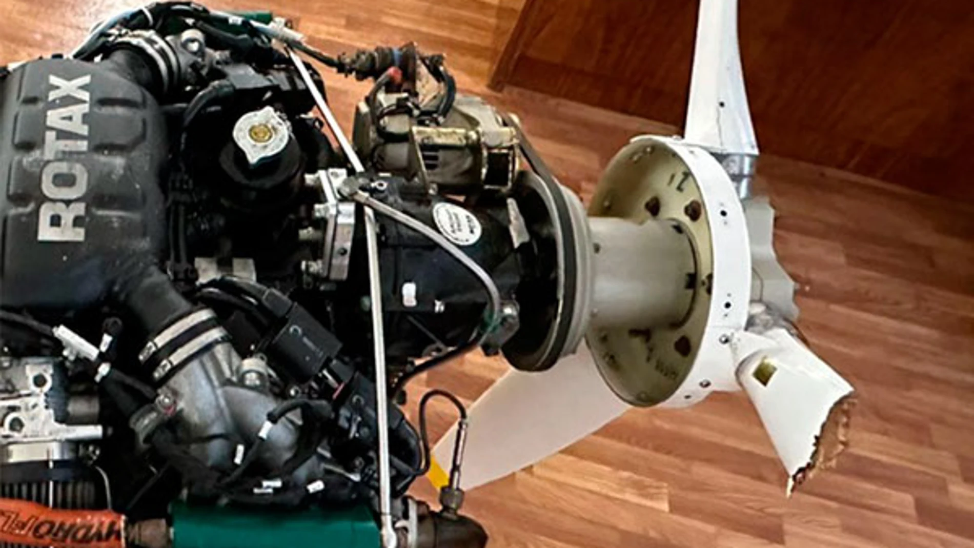 Motor Rotax 912 en el Mohajer-6 abatido en Ucrania.