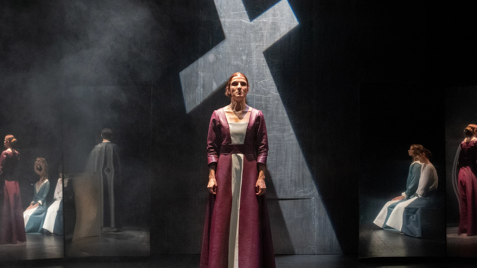 Victoria Teijeiro comparte escenario con Amaranta Munana, Aitor de Kintana y la también directora de "La Toffana", María Herrero