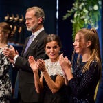 Los Reyes don Felipe y doña Letizia, con la presencia de Leonor, la Princesa de Asturias y la Infanta Sofía, presiden este viernes la ceremonia de entrega de los premios Princesa de Asturias 2022.