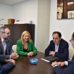 Los presidentes provinciales del PP en Cuenca, Teruel y Soria, Benjamín Prieto, Joaquín Juste y Benito Serrano, y Yolanda de Gregorio durante la reunión