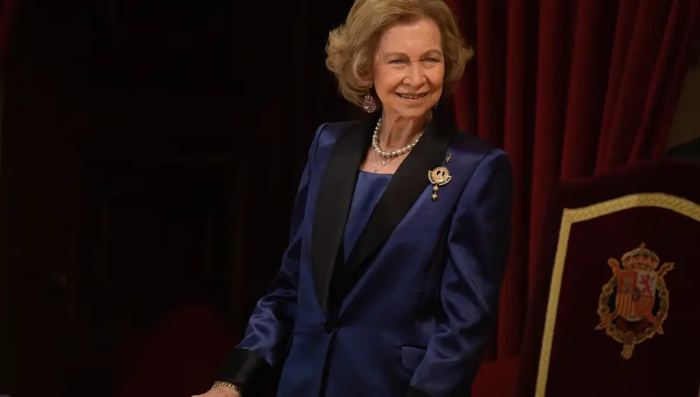La Reina Sofía durante la ceremonia de entrega de la 42 edición de los Premios Princesa de Asturias