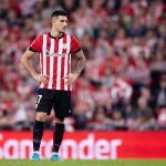 Yuri Berchiche con el Athletic.