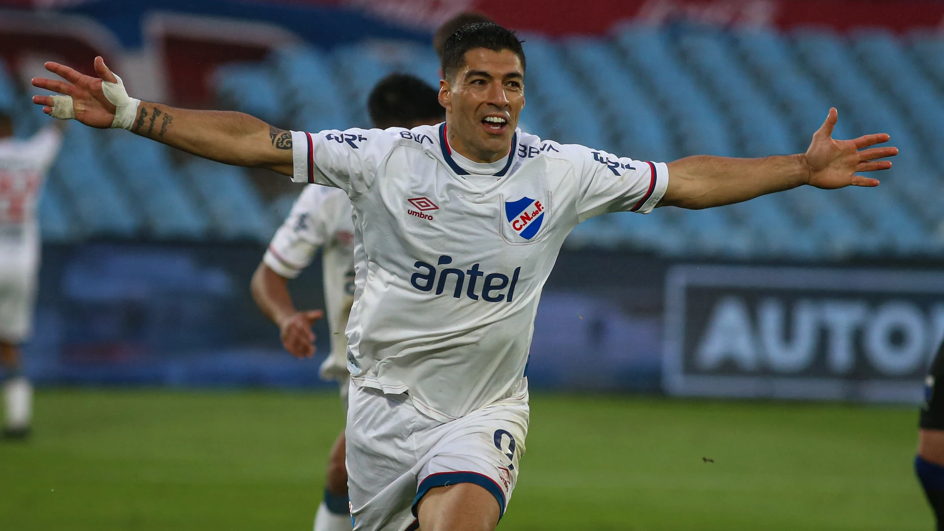 Luis Suárez con Nacional. EFE/ Gastón Britos