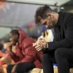 Simeone, en el banquillo del estadio Do Dragão