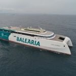 Imagen de un barco de Baleària