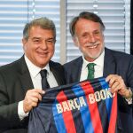 Joan Laporta y José Creuheras, en la presentación de Barça Books