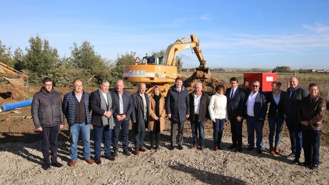 El presidente de la Junta de Castilla y León, Alfonso Fernández Mañueco, presenta las mejoras del depósito regulador del abastecimiento de agua del alfoz de Zamora.