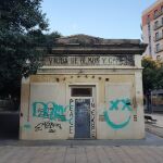 Pintadas en un edificio histórico de Valencia
