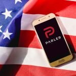 La red social Parler siempre ha sido muy controvertida por su orientación política