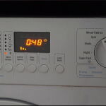 La electricidad baja un 0,3 % hasta 120,89 euros/MWh