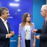 El senador del PP, Juan María Vázquez, la coordinadora general del Partido Popular de la Región de Murcia y portavoz del PP en el Ayuntamiento de Murcia, Rebeca Pérez, y el concejal del PP en Murcia, Antonio Navarro