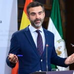 El portavoz del Gobierno andaluz, Ramón Fernández-Pacheco, en la rueda de prensa tras la reunión del Consejo de Gobierno