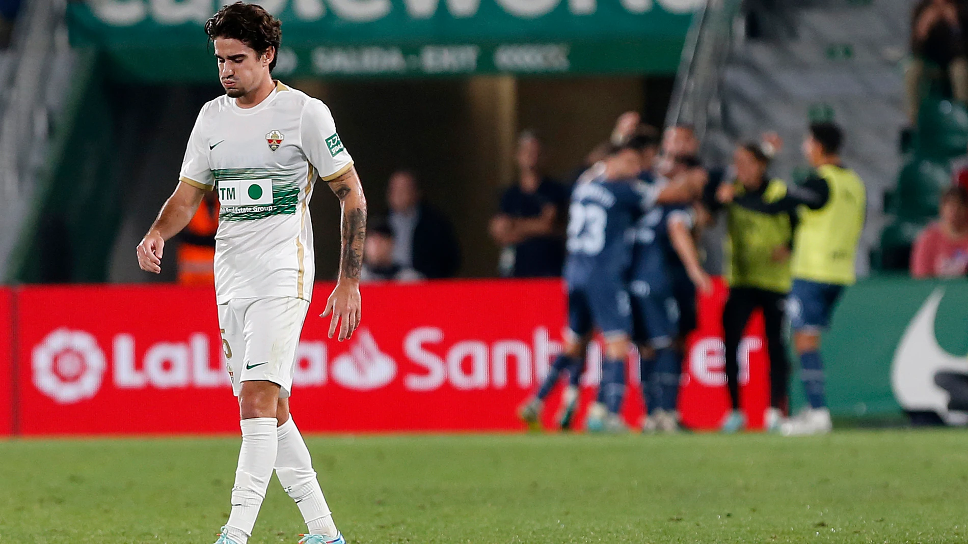 Álex Collado con el Elche. EFE/Manuel Lorenzo
