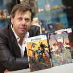 El dibujante español Carlos Pacheco, fotografiado en 2011