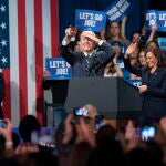El presidente Joe Biden junto a la vicepresidenta Kamala Harris en un acto tras las elecciones de mitad de mandato en Washington