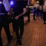 Dispositivo con 100 agentes en una discoteca del Paral·lel de Barcelona, con un detenidoMOSSOS D'ESQUADRA