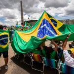 Simpatizantes de Jair Bolsonaro protestan en el Cuartel General del Ejército, hoy, en Brasilia