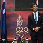 El primer ministro británico, Rishi Sunak, en Bali, Indonesia, antes de partir a Londres