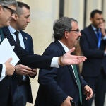 El presidente del Consejo General del Poder Judicial (CGPJ), Rafael Mozo, a su salida este jueves del Senado en Madrid después de participar en el VIII Congreso del Observatorio contra la Violencia Machista