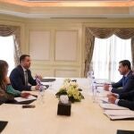 El presidente de la Junta, Juanma Moreno, reunido en El Cairo con responsables de ONI Foods, empresa andaluza con presencia en Egipto