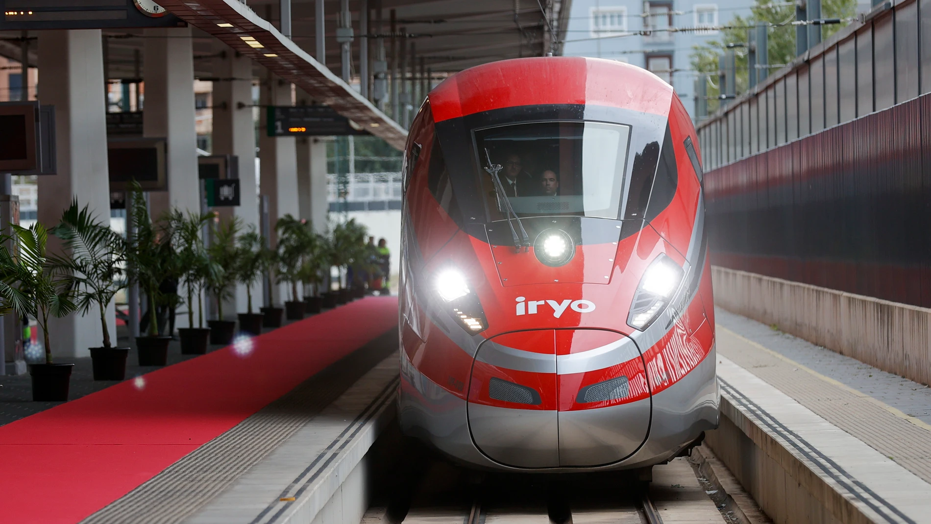 Iryo, primer operador privado español de Alta Velocidad, llega a València