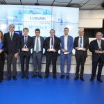 Foto de familia de algunos galardonados durante la undécima edición de los premios A TU SALUD, celebrada el pasado martes en la casa de LA RAZÓN